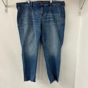 Torrid Crop Boyfriend Jeans Size 22